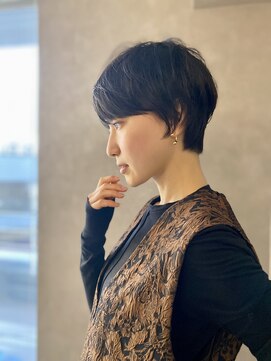 ハルキ ミナト ジャパン オオサカ(HARUKI MINATO japan OSAKA) 40代50代小顔似合わせカットくびレイヤーエモージュ大人可愛い