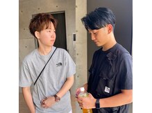 フリュイ(flui)の雰囲気（メンズカットにて「似合わせパーマ」「センターパート」をご提供）
