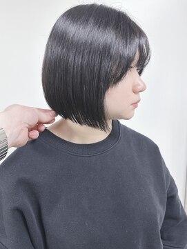 モリオ(morio) =顎ラインボブ耳かけボブ前下がりボブミニボブ大人ボブ30代40代