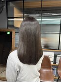 シンプルなのに洗練された透明感カラー／髪質改善トリートメント