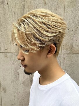 オーシャン トーキョー サニー(OCEAN TOKYO Sunny) フェザーパーマセンターパートハイトーンカラーグレージュ韓国