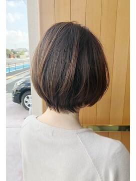 シャメル(Chamel) 首周りスッキリ◇ひし形ショートボブ◇