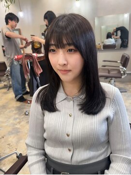 ラボアン 梅田店(lab.em.) 美髪ストレートで叶えるレイヤーカット