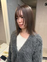 エウペ 渋谷(WEUPE)&nbsp;斜めバング/グレージュカラー/デザインカラー/シルキーベージュ