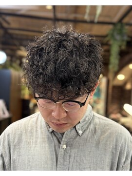 バーシャミ 博多(Baciami) スパイラルパーマで大人な無造作ヘアー！