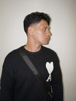 メリケンバーバーショップ トーキョー(MERICAN BARBERSHOP TYO)&nbsp;メンズカットバーバースタイサイドパートテーパーフェードボウズ