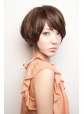 大人可愛い前下がりショート