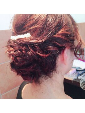 ネオリーブ シュシュ 神保町店(Neolive susu) ゆる編み込みアレンジ☆