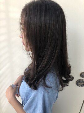 ジーナ 博多(Zina) 外ハネ内巻きのミックスワンカール