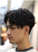 上品な黒髪ワイルドリッジセンターパートスタイル