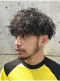 波巻きツイストスパイラルパーマツーブロックメンズマッシュヘア