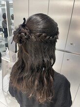 アールプラス 新宿(ar+) 【新宿駅/新宿三丁目/ヘアセット/ハーフアップ/お団子】