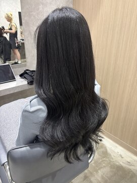 ユーフォリア 新宿通り(Euphoria) 暗めカラー/ダークグレージュ/透明感ブラック/ブリーチなし