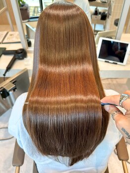 センジュ 青山(SENJYU)の写真/縮毛矯正、髪質改善、実績10万人越えのSENJYUチーム！また縮毛矯正の失敗直しにも強く様々な事例に対応可能