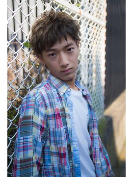 ミル 今治(1003 mille IMABALI) ツーブロックとふんわりパーマで爽やかメンズヘア《1003mille》