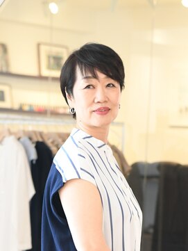 えがお美容室 【えがお美容室】40代50代に人気☆耳かけ似合わせショート