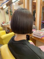 レイジンラブアース(麗人Love Earth) 顎ライン丸みボブ