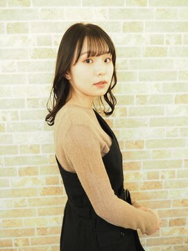 プティアミ(petite amie) シースルーバングの大人可愛いミディアムレイヤー