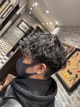 ミリオンバックス 御徒町店(Million Backs) 波巻き/ツーブロックマッシュ<理容室>[メンズ/御徒町/床屋]