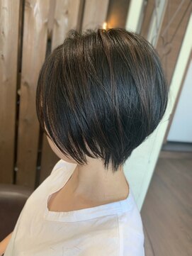 ヘアストーリー リズム(hair story r ism) ナチュラルハイライトと、グラムショート♪カーキベージュ♪