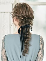 ヘアメイクサロン シャルメ(Hair Make Salon CHARMER) ベロアリボンの編み下ろしスタイル！