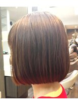 エノモト(ENOMOTO)&nbsp;小顔イメチェン、グレージュカラー艶髪レイヤーミニボブ