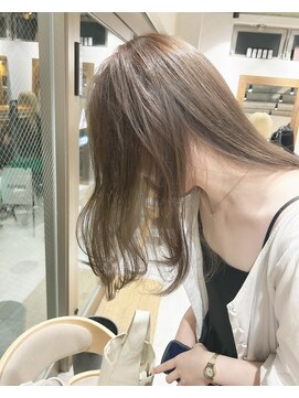 アドア 横浜(ADORE) シアーグレージュ