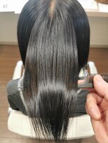 ドゥージングヘアースクラッチ(Dozing Hair Scratch) 艶髪ストレート
