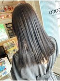 ダークグレージュでシックな色合いに(^^♪