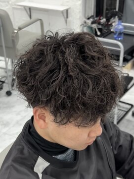 アンダーバーホワイト 広島 並木店(_WHITE) シャドウパーマ×スパイラルパーマ×メンズ【広島】