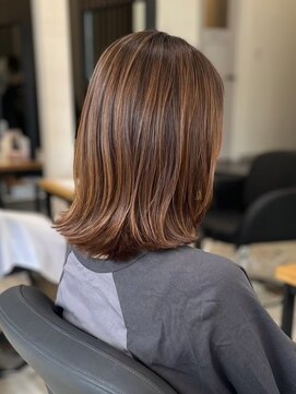 アトリエコア(Atelier Coa) 太白区ハンサムショートカットタッセルボブイルミナカラー韓国