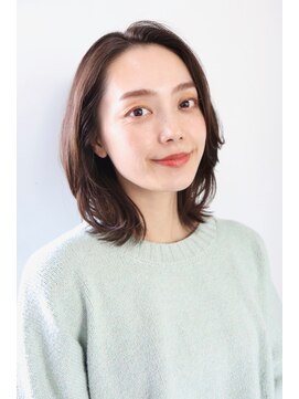 クロスオーバー(Cross Over) 大人の女性ミディアムレイヤー