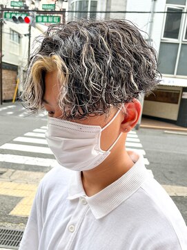 エルマーク 梅田(L-MARK) ハイライト/メッシュ/ツイストパーマ/ツーブロック/メンズ