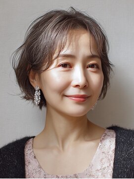 ハーツ(Heart's) 白髪ぼかし大人ショート40代50代60代