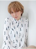 こなれ感のあるウザバング（前髪）の外国人風マッシュショート_1