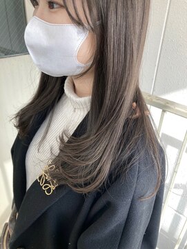 ロカ(roka) 毛先ワンカールロング　アースカラーのオリーブベージュ