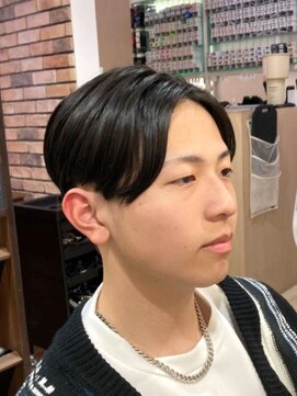 アクトスタイリッシュヘアー 知立(Act stylish hair) メンズセンターパートリバース刈り上げ