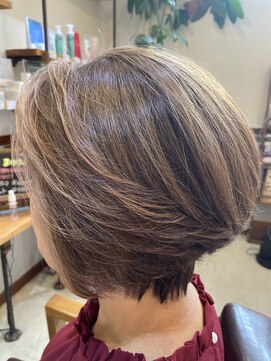 フレーバーフロート(flavor float) ショートボブ