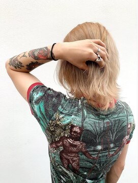 マジコ 下北沢本店(Magico) ボブレイヤー×ミルクティーベージュ