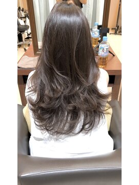 レジナヴィータ 栄(Reginavita) レイヤーカット 髪質改善パーマ レイヤーカット