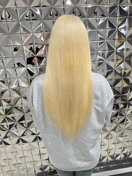 ラブスタシー 京都河原町店(lovestasy)の写真/色で魅せる…大人気SNS映えのトレンドカラー！綺麗な発色が◎ブリーチカラーでイメチェン大歓迎★