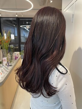 シダ(sida SAIIN) 20代30代カシスピンク