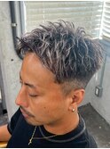 MEN’S HAIR/サーフカール/刈り上げセンターパート/ブリーチ