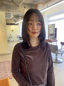 20代30代40代　小顔/黒髪/顔まわりレイヤー