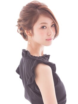 リラビューティリラクゼーション(Rela Beauty Relaxation)の写真/結婚式/二次会/ライブヘアメ◎メイク,着付けOK♪特別な日を彩るヘアSetはRelaにお任せ!推し活,デートにも★