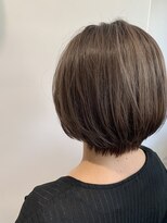 リアン(Lien) Lien☆ハイライトベージュ×ショートボブ×デザインカラー