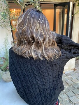 ディモアンド 表参道(Dimo&) ミニウルフ/インナーハイライト流れるレイヤー[表参道]