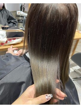 リーオオサカ(Lee Osaka) オリーブカラー×東芽生