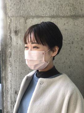 ウィーク 梅田(UiiC) シンプルな透明感ショート【 uiic stylist rira 】