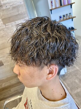 ヘアーショップケイ(HAIR SHOP K.) 新定番の波巻きマッシュ